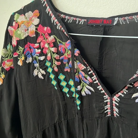 Johnny Was Black Embroidered Tunic M Medium - Picture 2 of 4